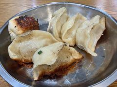 -黄阿姨锅贴大王(万航渡路店)