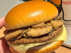 -麦当劳(中山公园龙之梦店)