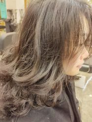 -水灵珑美容造型中心