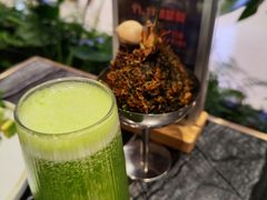 羽衣甘蓝菠萝蔬果汁-THE WOODS 简餐 (国贸商城店)