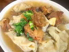 牛腩云吞面-新园饮食店(香洲总店)