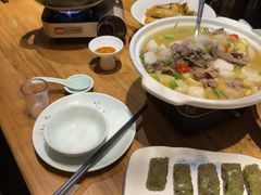 -头上红煨盐鸡·非遗院子餐厅