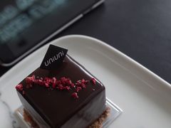 -UNI UNI(环亚凯瑟琳店)