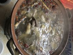 连州果园鸡-威邵鸡煲(西华路总店)