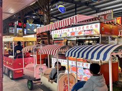 -三亚火车头万人海鲜广场