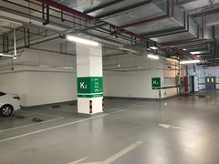 -虹桥天地-停车场