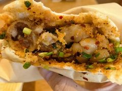 粉蒸肥肠咔饼-豆相识•九九豆腐脑(牛咡桥店)