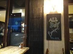 -Woolloomooloo Bay Hotel