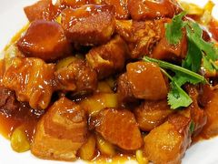 -鞍山大白鲨美食酒店