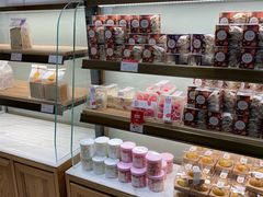 面包甜点陈列柜-罗森尼娜(解放西路店)