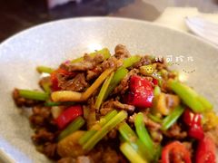 -嘉丰湘菜馆(芳群园店)