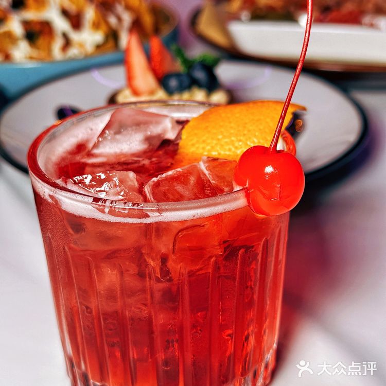 坐在星空泡泡屋里看遍国贸繁华，浪漫在蔓延～