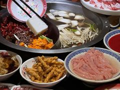 -沸炉重庆老火锅(军事博物馆店)