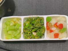 -艳阳天民俗村(公园路店)