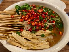 藤椒味钵钵鸡-叶婆婆钵钵鸡(解放碑店)