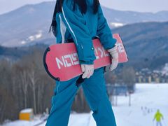 -亚布力新体委滑雪场