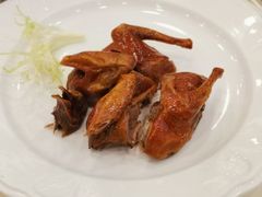 生炸BB鸽-凤凰楼酒家·粤宴点心(华强北店)