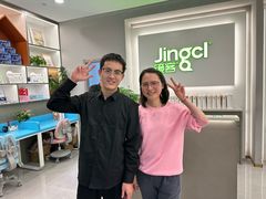 -镜客眼镜(浦江欢乐颂店)