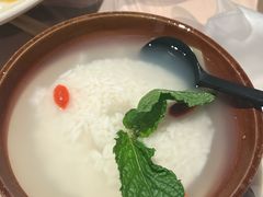 -肥肥虾庄·金牌油焖大虾(汉街SKP店)