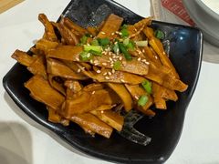 油焖笋-馋三尺蟹粉小笼(人民广场店)