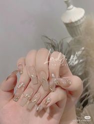 -星辰·新中式美甲美睫工作室