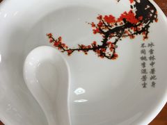 -雪乡人家东北菜·铁锅炖一切(高斯路店)
