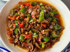 辣椒炒鸡胗-瑶河山里菜