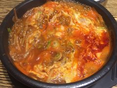 辣牛肉汤-吴草鸡爪오초닭발韩食堂(融恒盈嘉中心店)