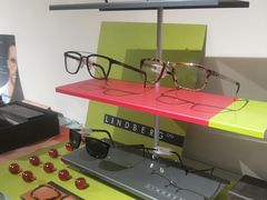 -目艮眼镜SHOWROOM(品牌集合店)