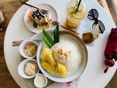 榴莲雪冰-Cheevit Cheeva(Sirimangkalajarn)