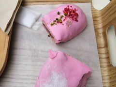 草莓啵啵包-奈雪的茶(石厦时代广场店)
