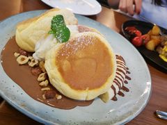 榛果巧克力奶油芝士舒芙蕾松饼-UPPER KITCHEN(延安路店)