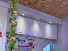 -肥肥虾庄·金牌油焖大虾(首义路店)