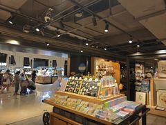 -猫的天空之城概念书店(苏州诚品店)