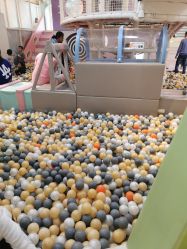 -多多淘儿童体验中心(重庆来福士店)