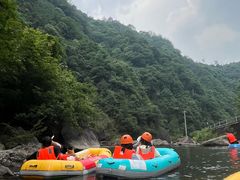 -安吉龙王山峡谷漂流