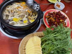 -菌之家·专业纯野生菌火锅·特色炒菌