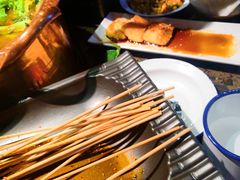 -沪小二炭火蛙锅(淮海中路美食不夜城店)