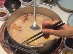 -洪氏嗨捞·猪肚鸡火锅(阳光天地店)