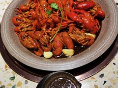 招牌酱香小龙虾-辣皇朝小龙虾(六一店)