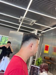 -侨治发型
