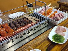 -哈尔滨小酒馆·鲜肉现穿自助烧烤(康新花园店)