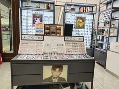 -回瑞眼镜·蔡司·依视路官方授权店(广益路万达店)