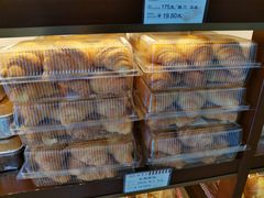 -红宝石·鲜奶小方·海派西点房(南翔店)