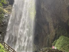 -龙水峡地缝景区