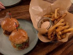 手撕猪肉汉堡-RAC BAR(安福路店)