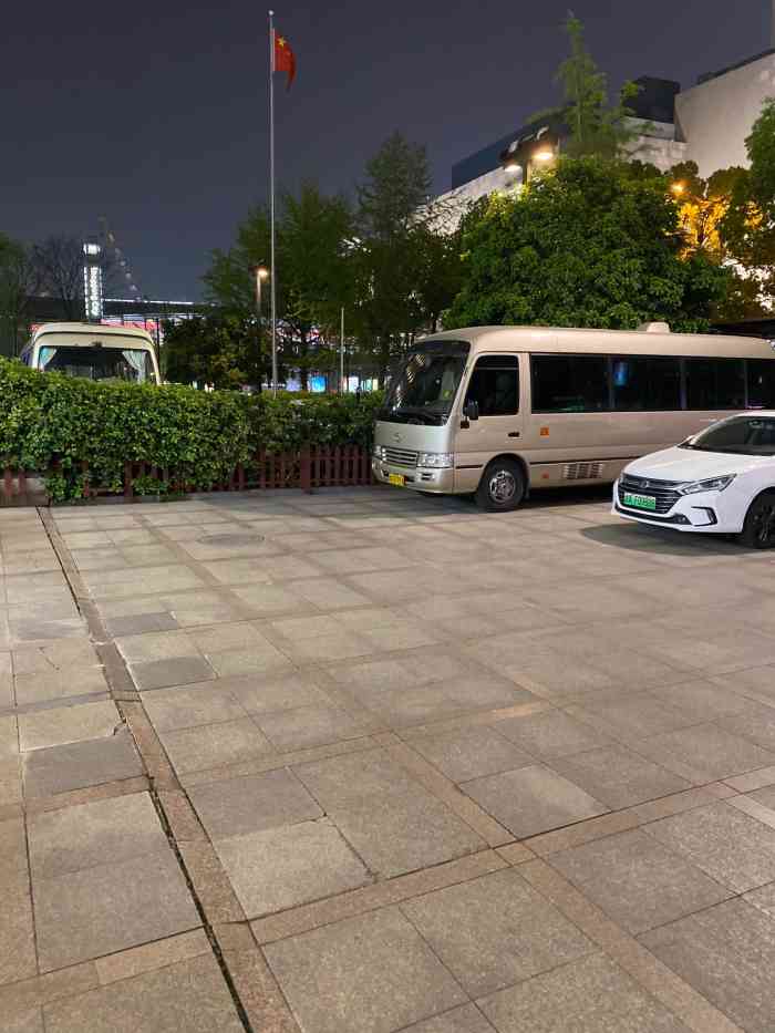 杭州大厦购物城d座华浙店停车场-"来附近办事,在杭州市中心停车那是