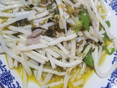 芦苇根炒肉丝-呼吸森林·生态农庄农家乐私房菜