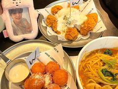 -W COLLECTIVE  DESSERT SHOP