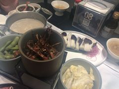 -红鼎豆捞·非遗鲍皇汤火锅(宝丰路店)